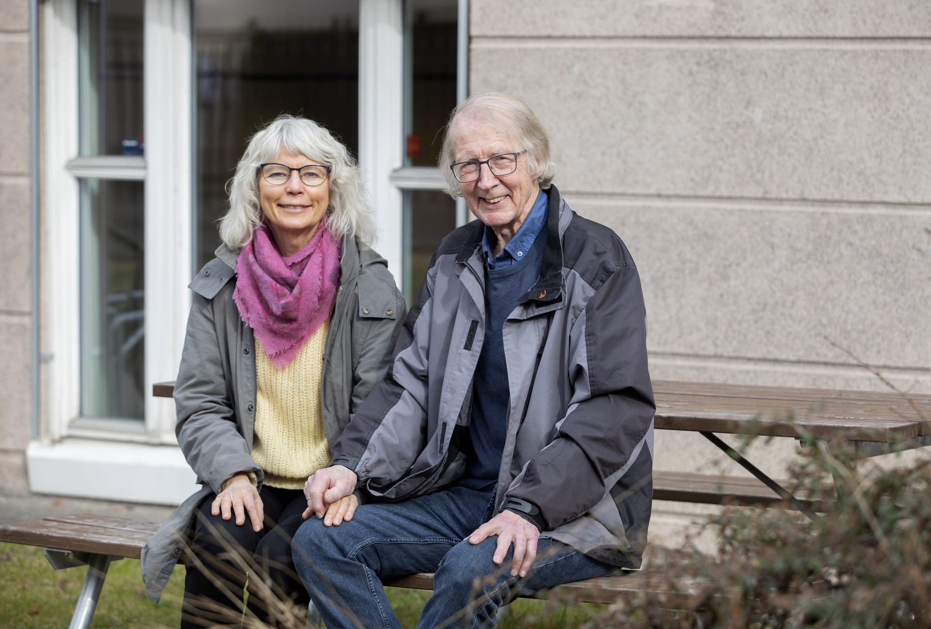 Tidligere prest og politiker har Alzheimers sykdom: – Jeg jobber med å akseptere sykdommen og holde fast på gleden. 