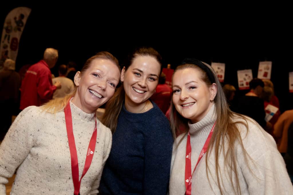 Tre tillitsvalgte som har møttes på samling
