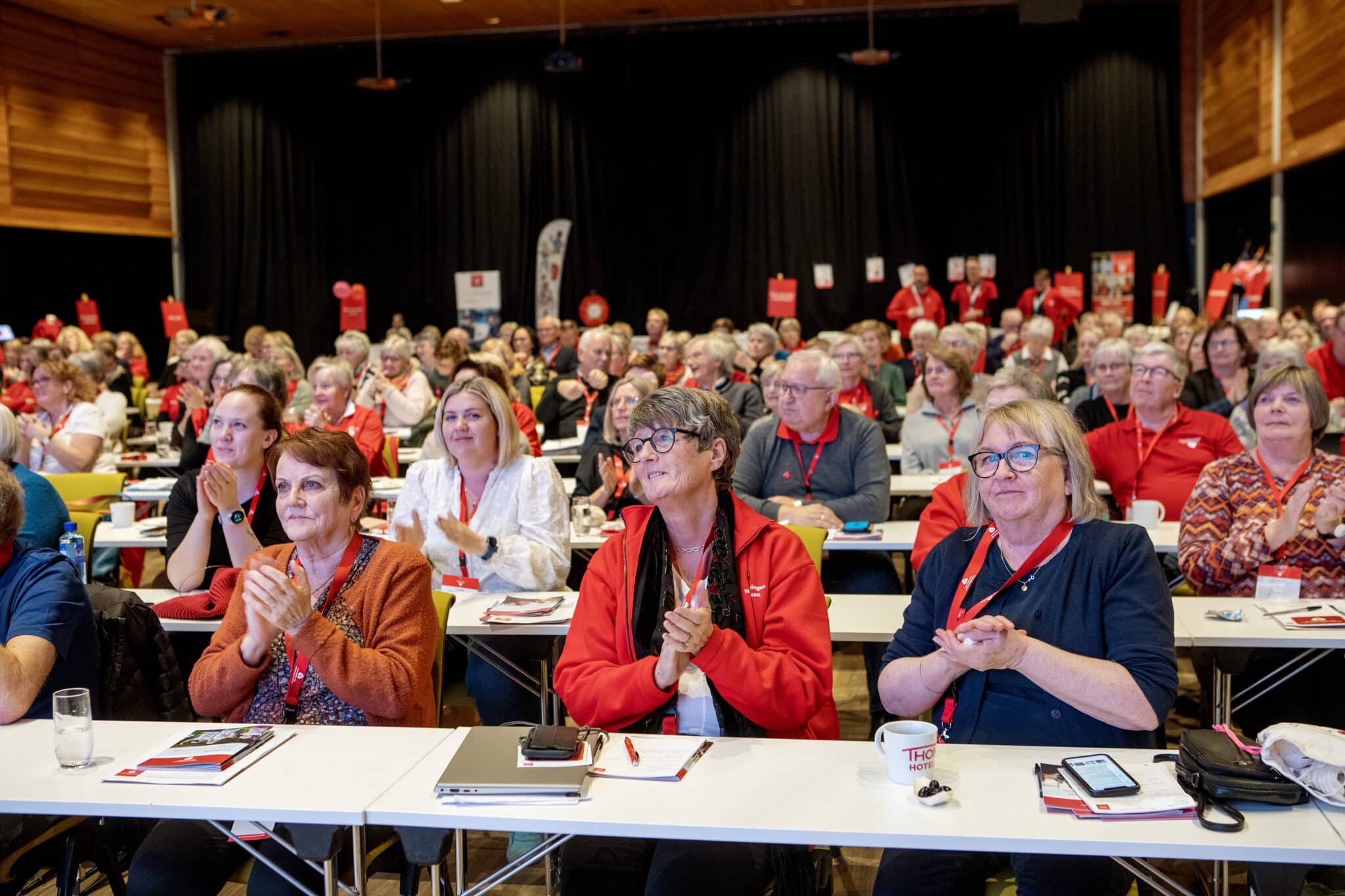 Å sette lokallag under administrasjon